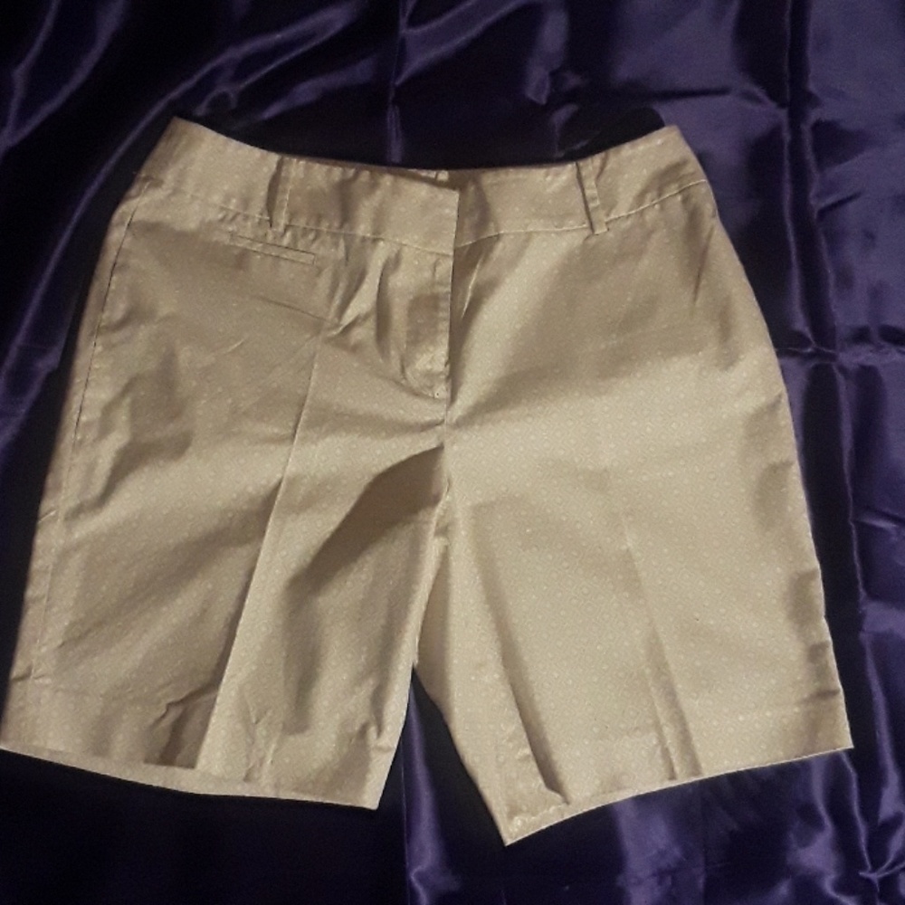 Cream color Loft shorts for women.